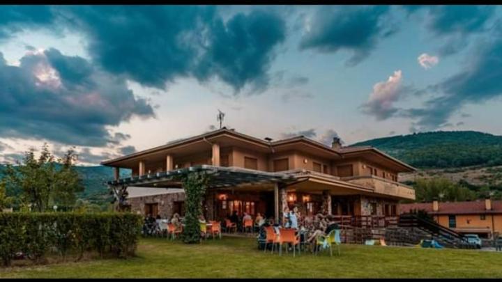 Hotel Villaneila Ngoại thất bức ảnh