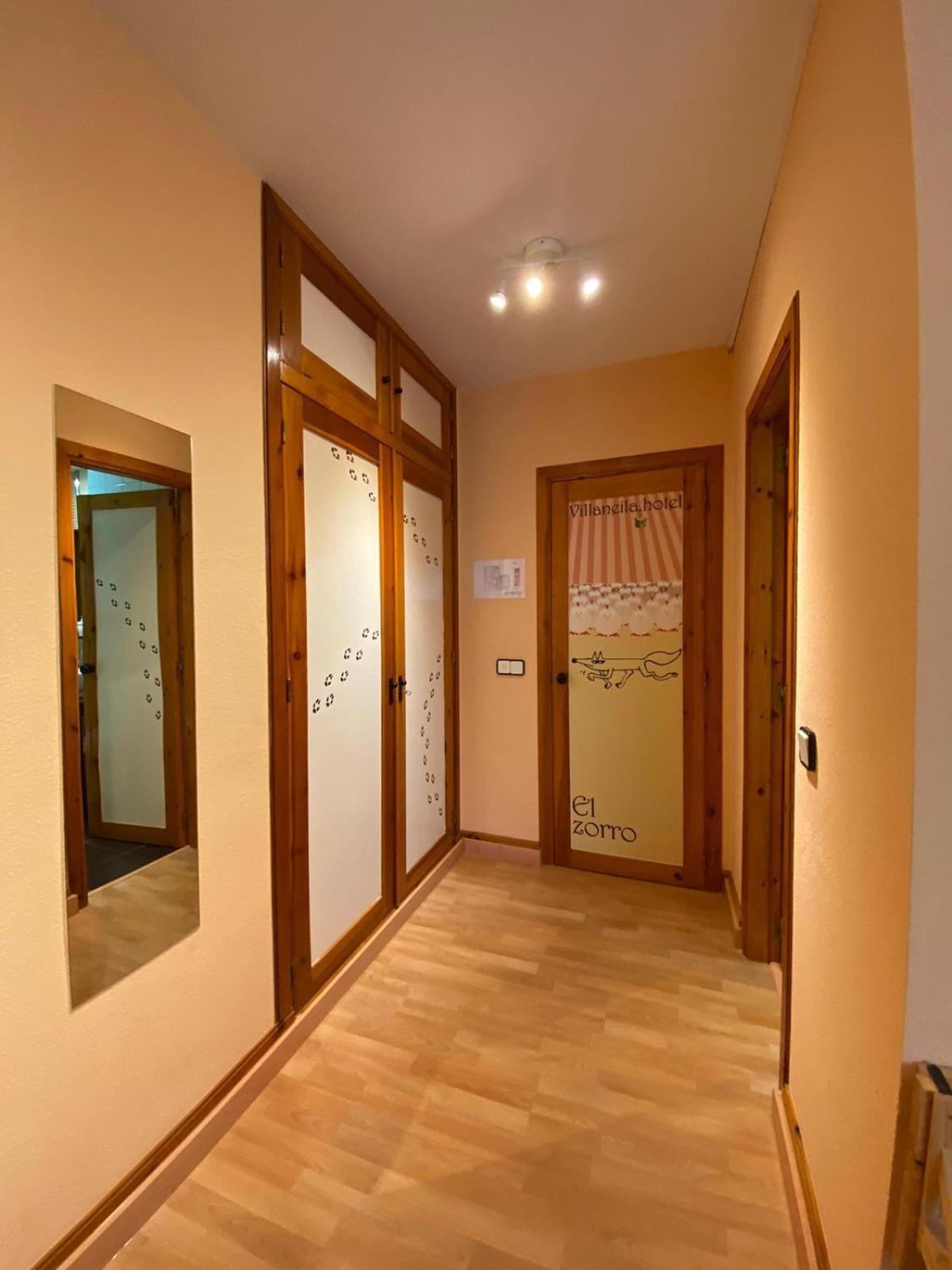 Hotel Villaneila Phòng bức ảnh