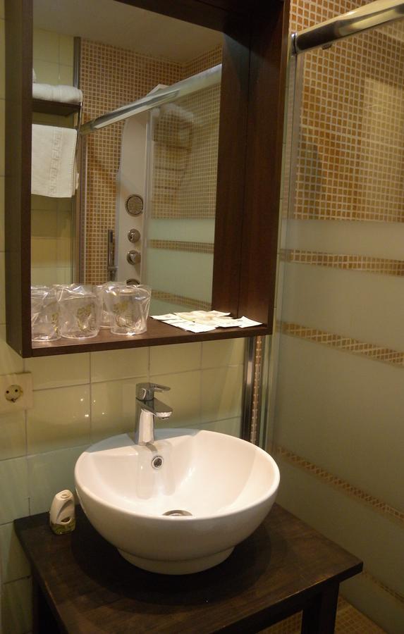 Hotel Villaneila Ngoại thất bức ảnh